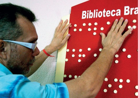 Projeto Leitura Inclusiva disponibiliza livros na Biblioteca Braille