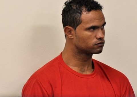 Tribunal diminui pena do goleiro Bruno 