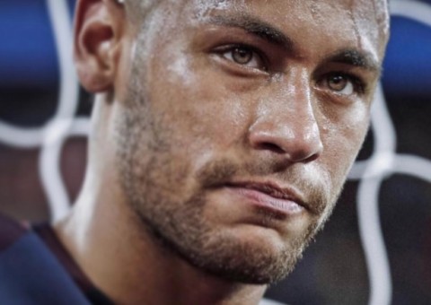 Torcedores do Bayern protestam contra ingressos na Champions: 'Não somos Neymar'