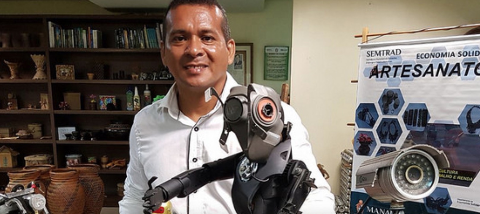 Exposição de arte termina nesta sexta-feira com sorteio de peça decorativa em Manaus 