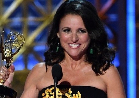 Atriz recordista do Emmy descobre câncer um dia após prêmio 