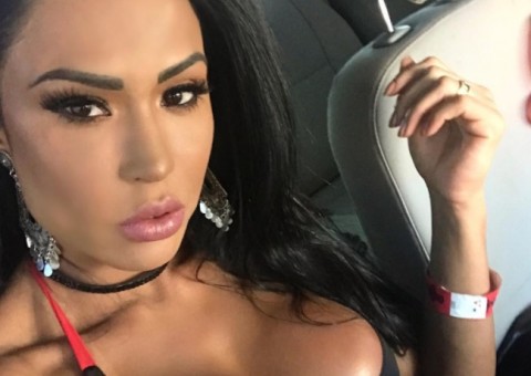 Gracyanne Barbosa choca ao mostrar tudo em ângulo ousado