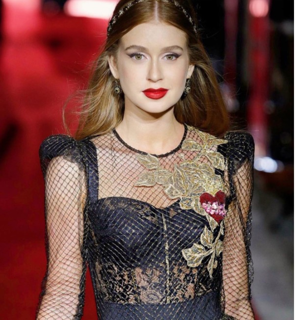 Marina Ruy Barbosa e Xande Negrão ostentam em casamento