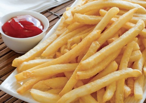 Estudo aponta riscos do consumo de batata frita para saúde 