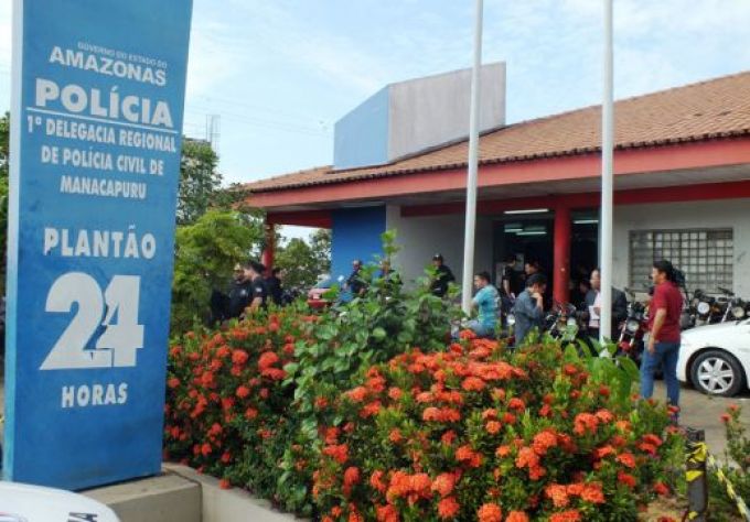 Bandido finge ser passageiro, anuncia assalto no final da corrida e mata motorista a facadas no AM