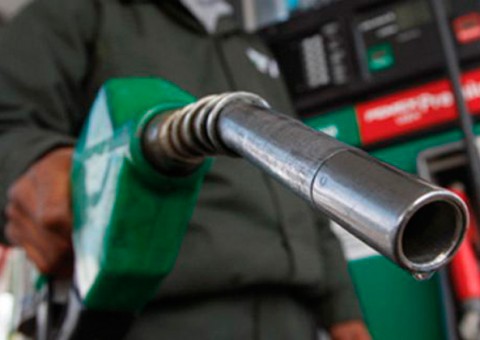 Preço da gasolina sobe pela 7º vez e atinge maior valor do ano no país 