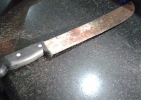 Homem tenta matar mãe a terçadadas em Manaus e é condenado a 14 anos de prisão