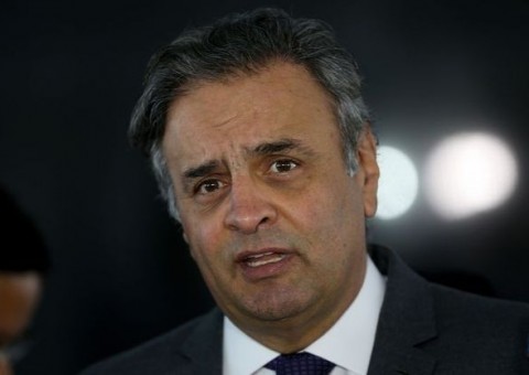 Aécio pede ao Supremo liminar para suspender seu afastamento