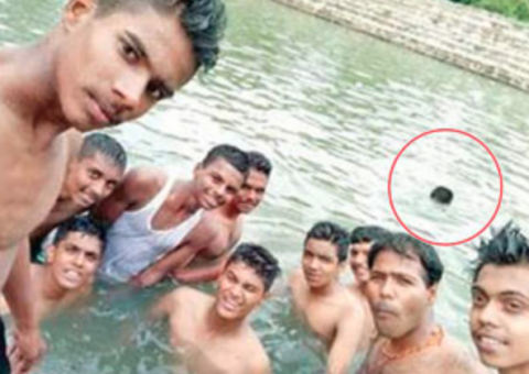 Jovens registram morte de colega em selfie sem perceber