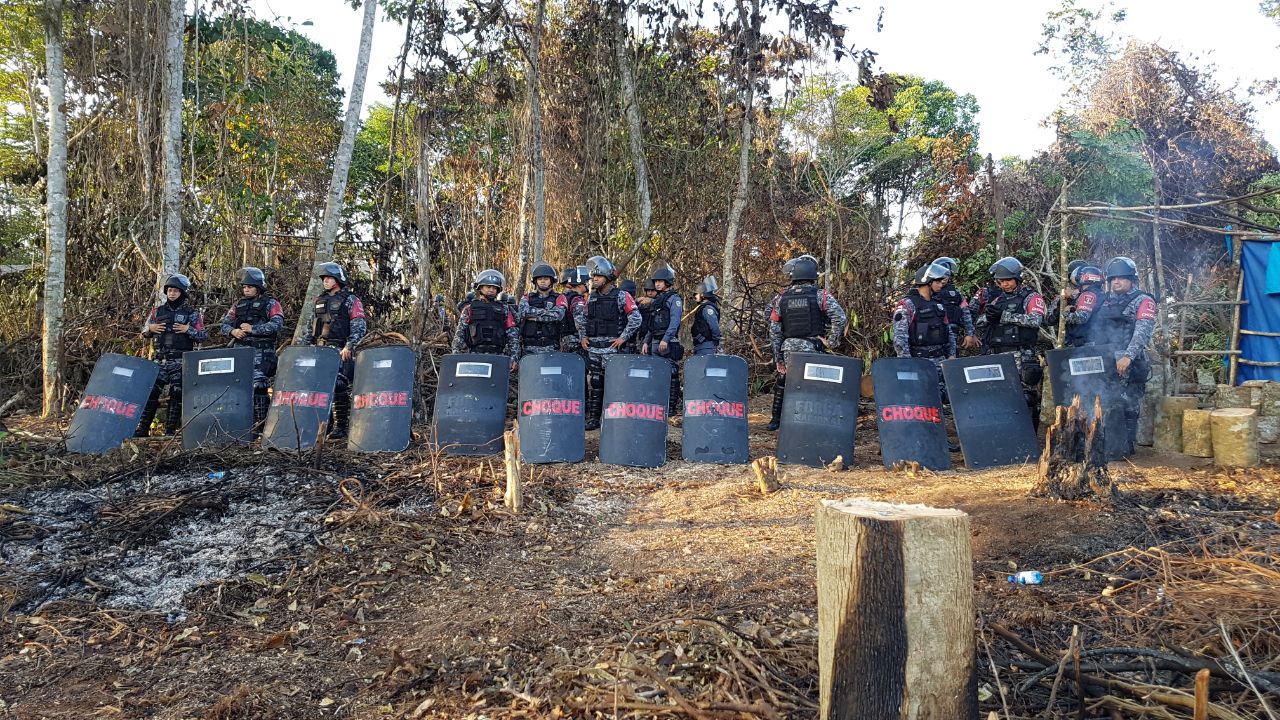 Polícia desocupa terreno invadido na Zona Leste de Manaus