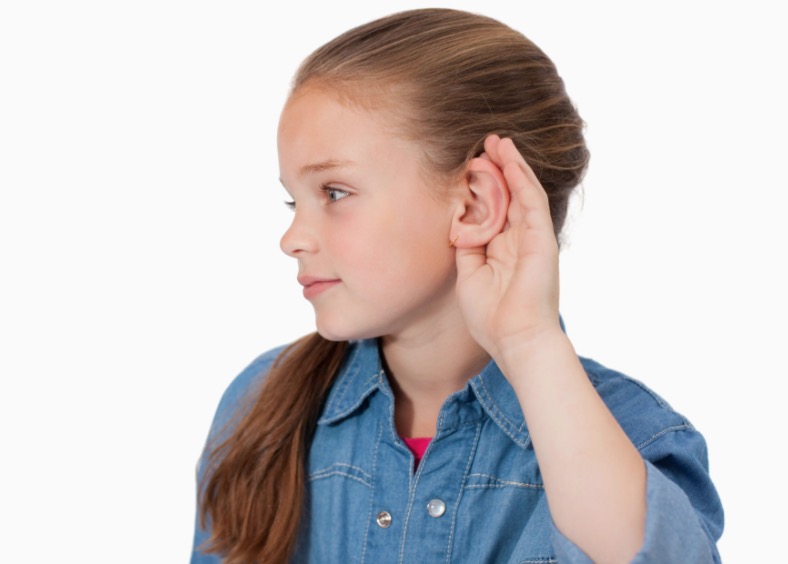 Brinquedos sonoros podem danificar a audição das crianças