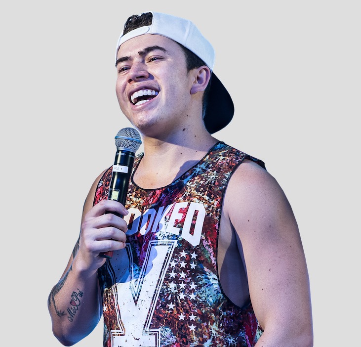 Whindersson Nunes agita Arena Amadeu Teixeira com novo espetáculo em Manaus