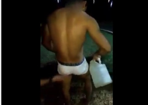 Jovem ateia fogo no próprio corpo para vencer aposta e ganhar curtidas 