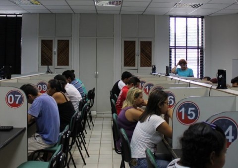 Duas novas escolas começam a oferecer exame supletivo em Manaus