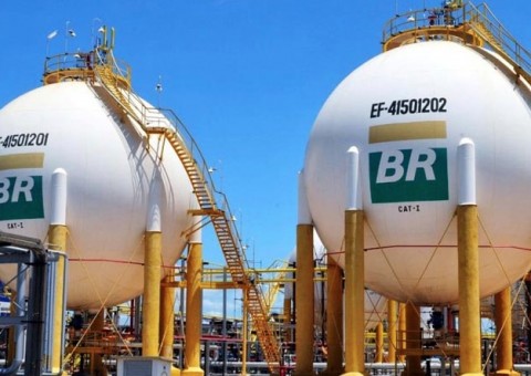 Bolsa bate novo recorde após ministro falar em privatizar a Petrobrás