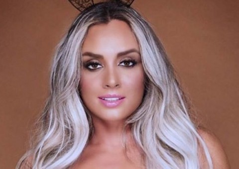  Juju Salimeni aparece pelada em foto e mostra resultado de novo silicone que dobrou de tamanho