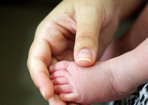 Hospital deve indenizar mãe por má prestação de serviços no parto