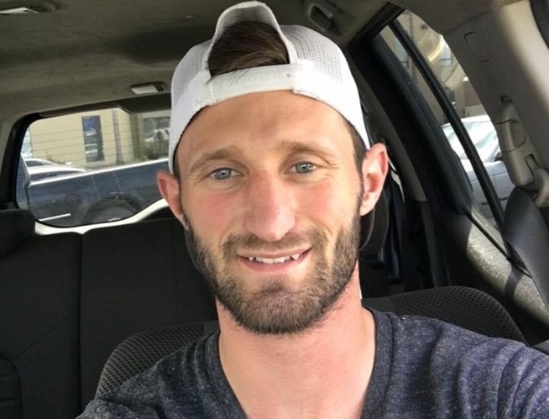 Homem 'rouba' caminhão durante tiroteio e salva dezenas de pessoas feridas