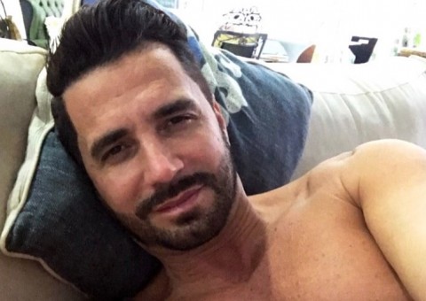 Após post irônico, Latino não paga dívida e pode ser preso a qualquer momento