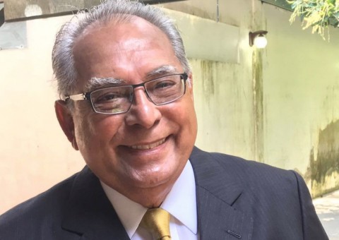 Assembleia dará posse a Amazonino às 11h