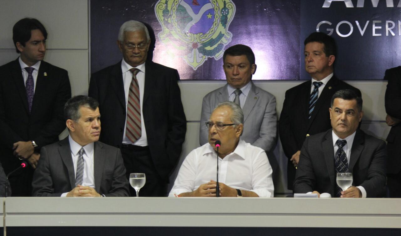 Leonel Feitosa sai do Detran. Amazonino anuncia mais 13 novos secretários 