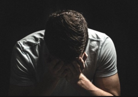 Homem larga namorada sem avisar e, 10 anos depois, ela vira sua chefe 