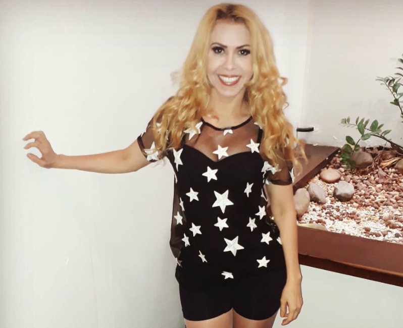 Após passar mal, Joelma levanta rumores de gravidez