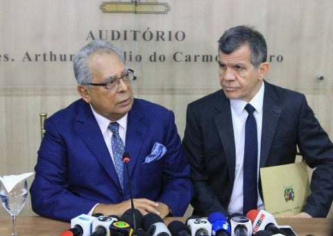 Novo secretariado do governo toma posse