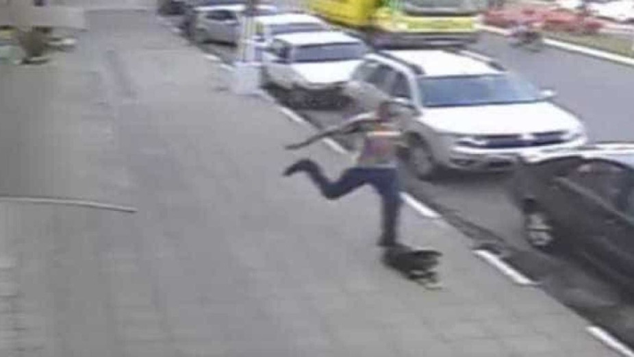 Homem é preso suspeito de agredir a própria mãe de 84 anos 