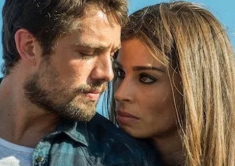 Rafael Cardoso comenta foto vazada em cena quente de sexo com Grazi Massafera