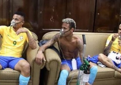 'Desumano jogar nessas condições', critica Neymar após jogo