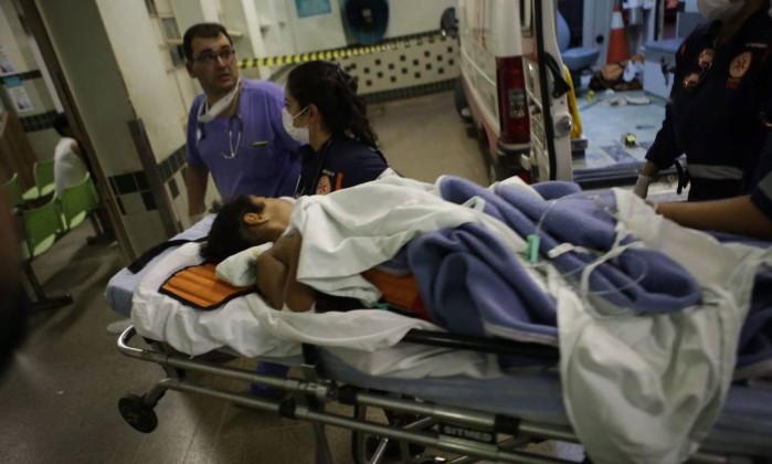 Sobe para sete o número de mortos por vigia que ateou fogo em creche 