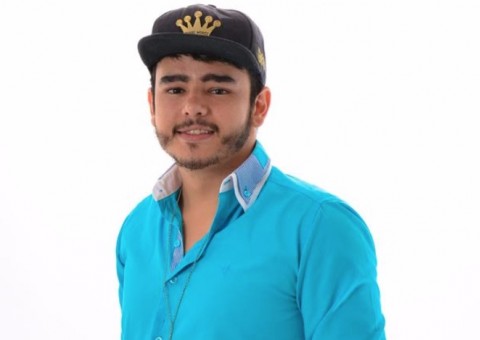 Henrique Mel é a atração da Moose Lounge desta sexta 