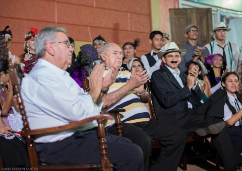 Projeto Meu Velho Amigo faz baile para a melhor idade