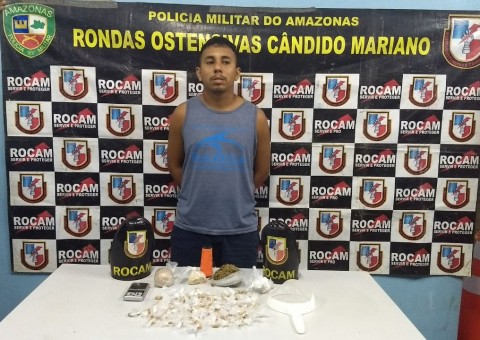 Em Manaus, homem é preso suspeito de vender drogas em casa abandonada