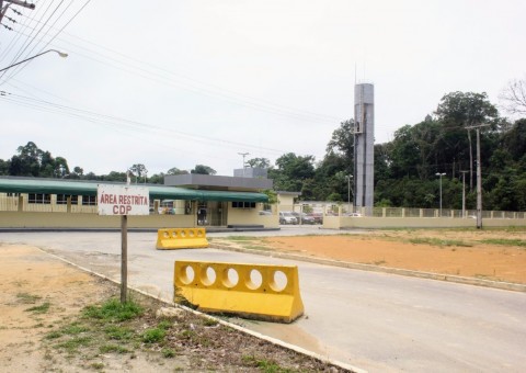 Em Manaus, mulher é presa ao tentar entrar com chaves de boca na vagina em presídio