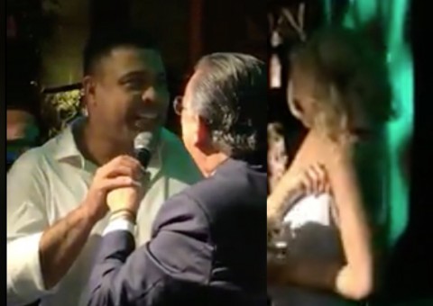 Ronaldo Fenômeno pede namorada em casamento durante festa de Marina Ruy Barbosa