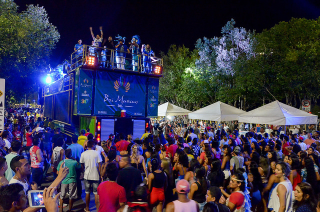 Público participa de votação para escolha de artista para o Boi Manaus 2017