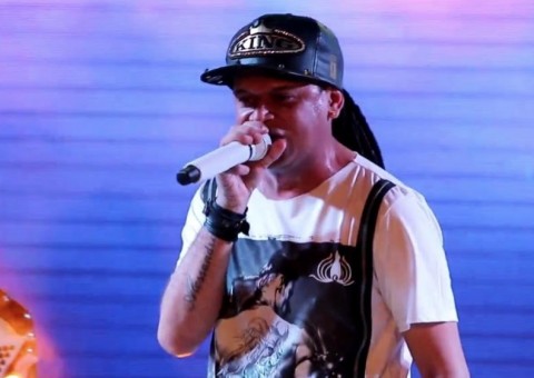  Véspera de feriado tem muito pé de serra no Buxixo