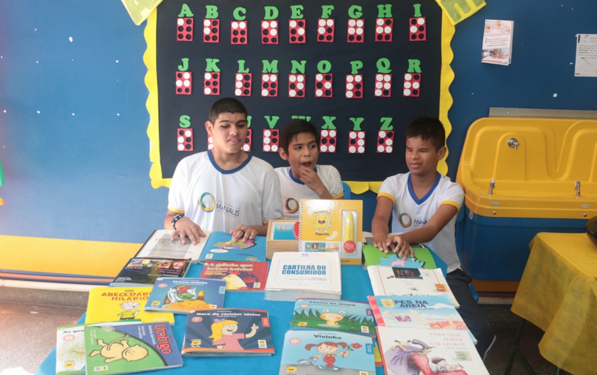 Alunos com deficiência visual participam de mostra pedagógica em Manaus 