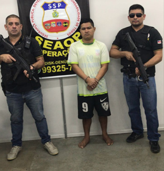 Suposto pistoleiro de facção é preso ao tentar fugir da polícia em Manaus