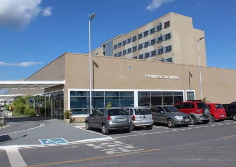 Homem é detido por populares suspeito de assaltar Lan House em Manaus