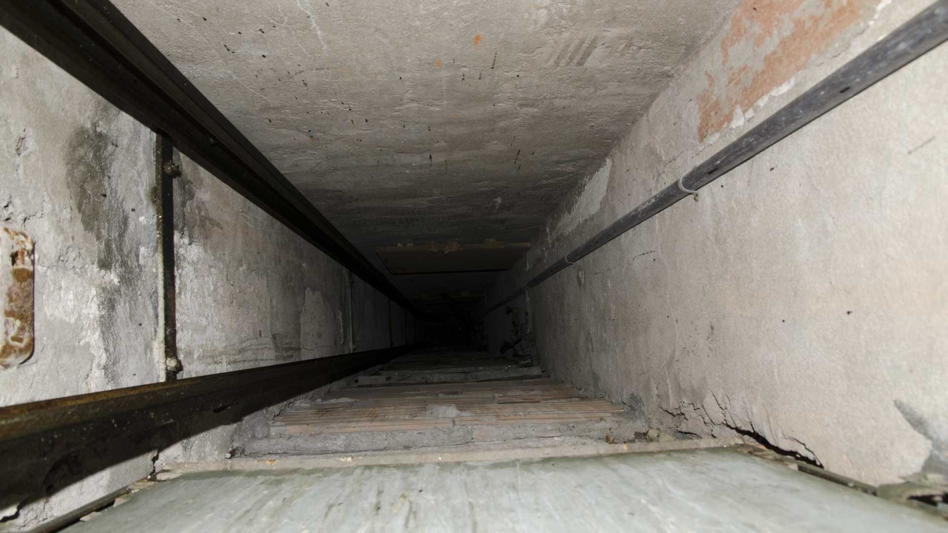 Idoso cai em escavação profunda e só é resgatado após 4 dias