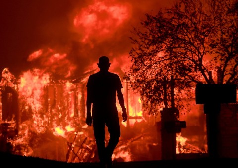 Sobe para 31 o número de mortos em incêndios na Califórnia 