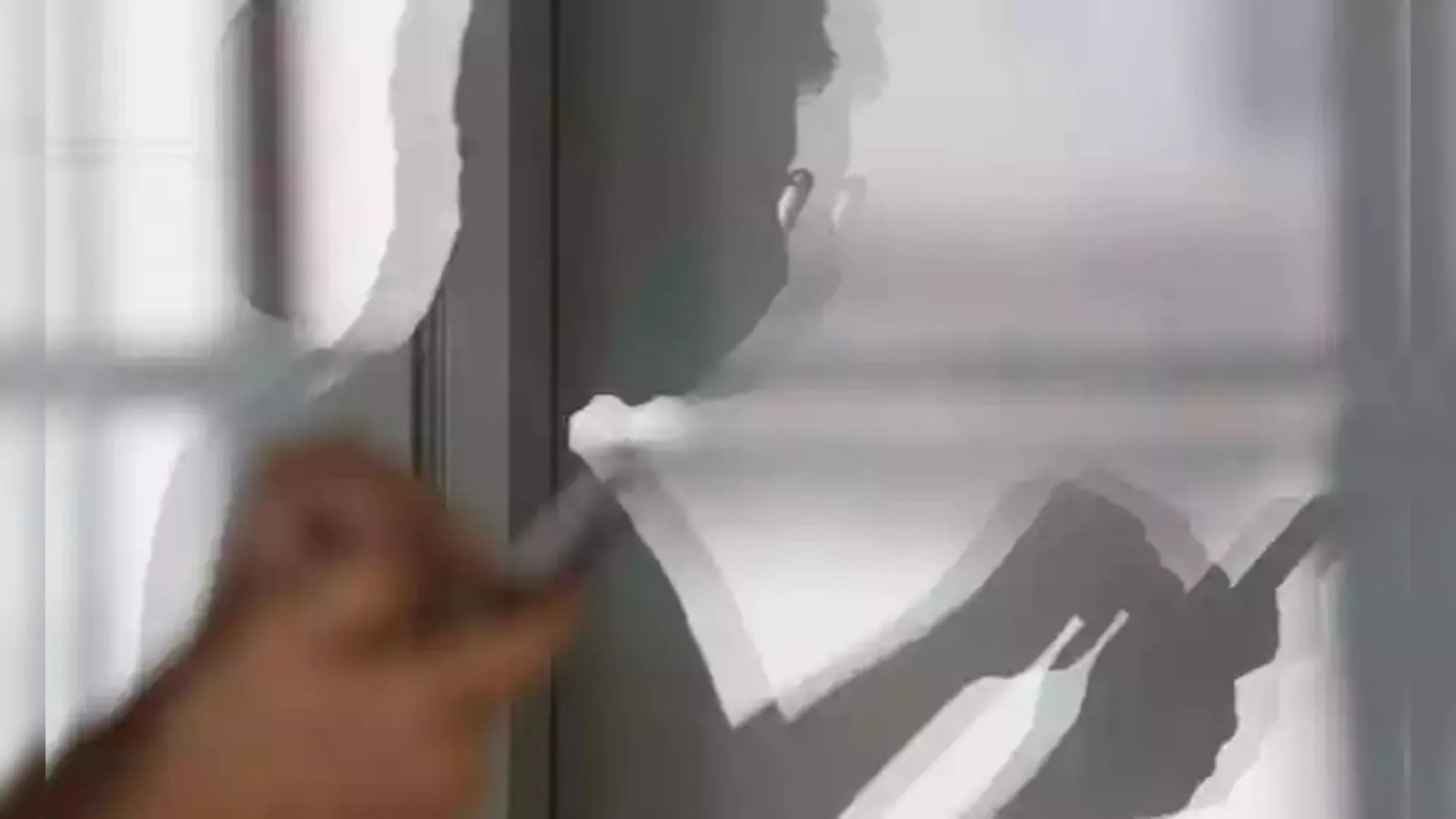 Mulher que teve fotos íntimas vazadas por ex será indenizada em R$ 25 mil