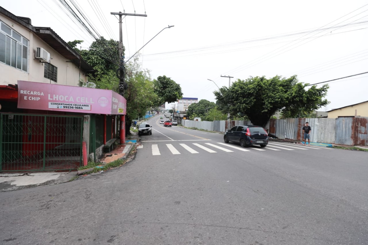 Trecho da Avenida Tefé é interditado e ônibus mudam rota em Manaus; veja