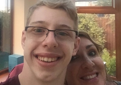 Mãe é agredida após tentar defender filho autista 