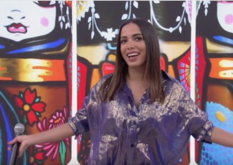 Anitta vai ao ‘Encontro’ após festão e cara de sono vira memes