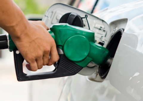 Preço da gasolina terá novo aumento a partir deste sábado