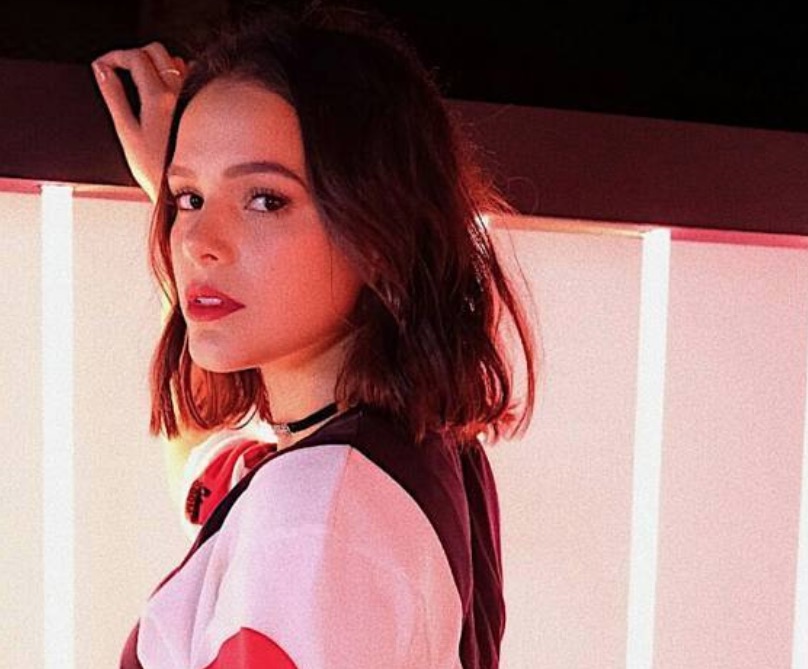 Bruna Marquezine treme bumbum ao som de funk em festa de Anitta